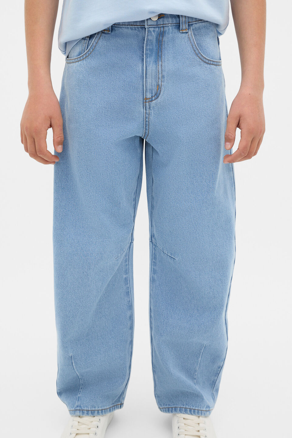 Barrel Jean  Light Blue Wash