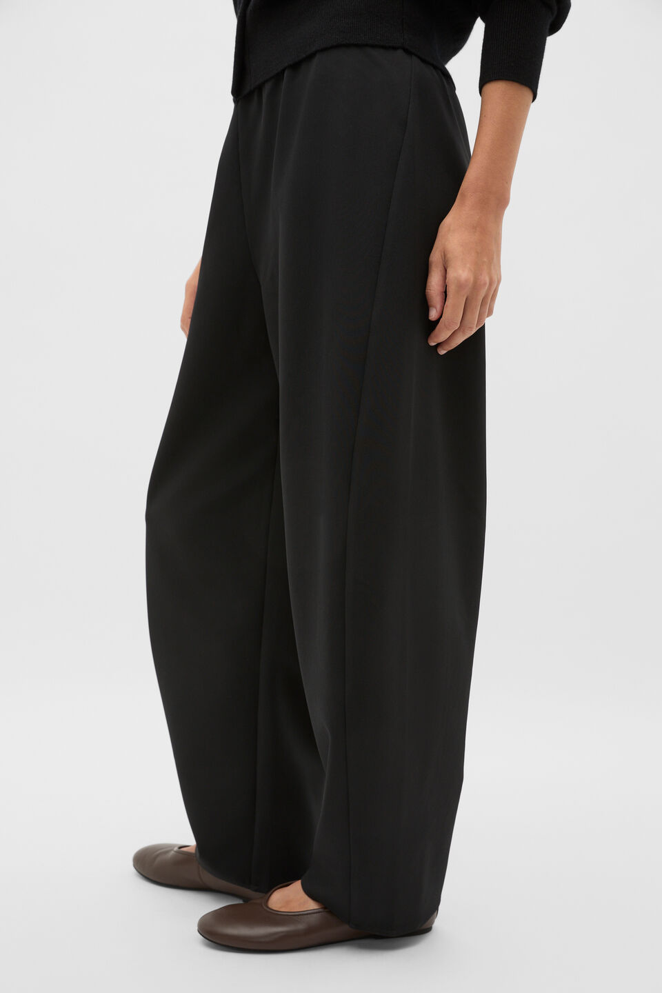 Easy Barrel Leg Pant  Black
