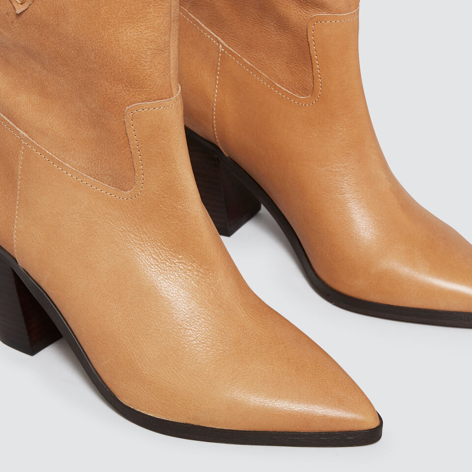 Quin Cowboy Boot  