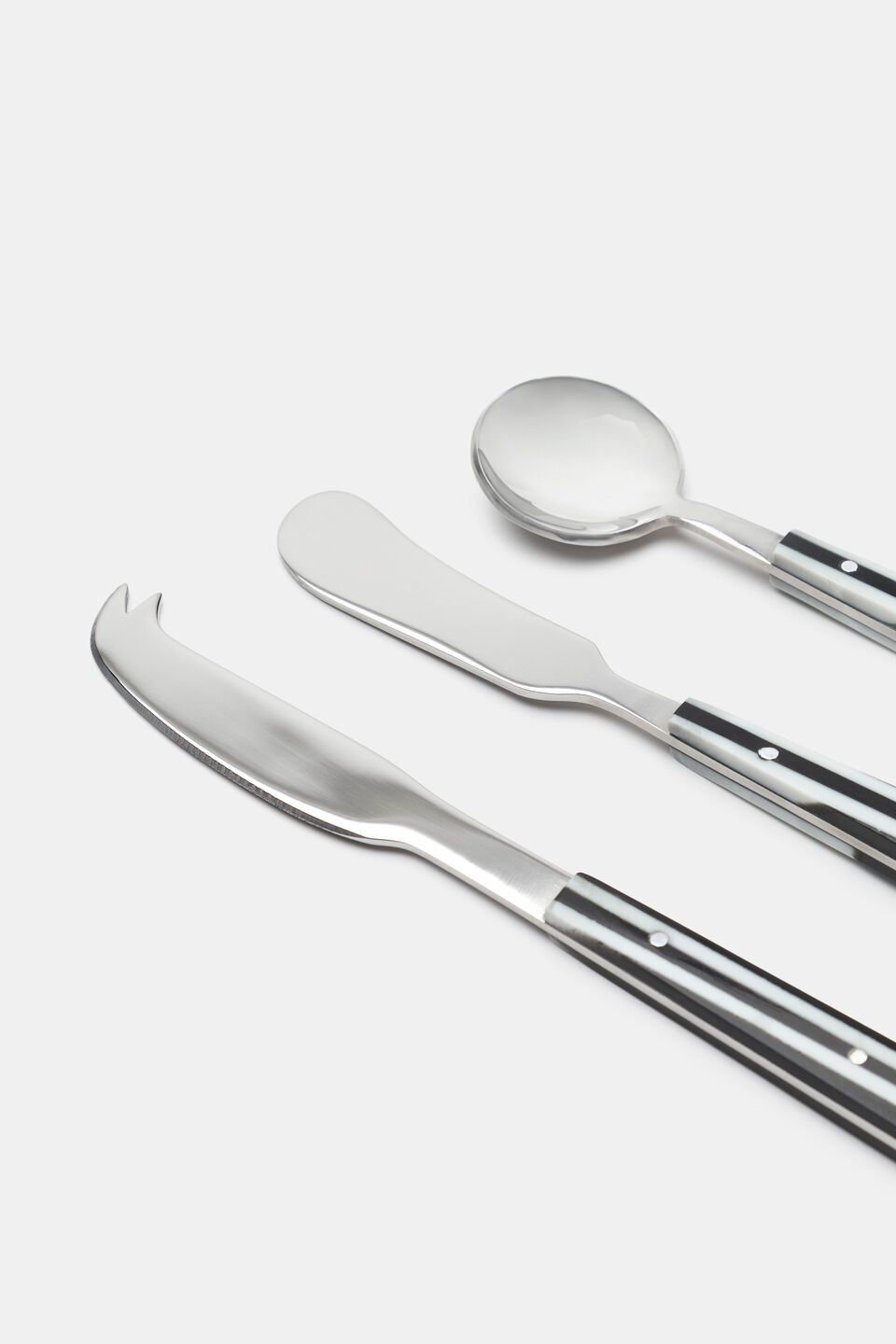 Amari Cheese Knife Set  Silver