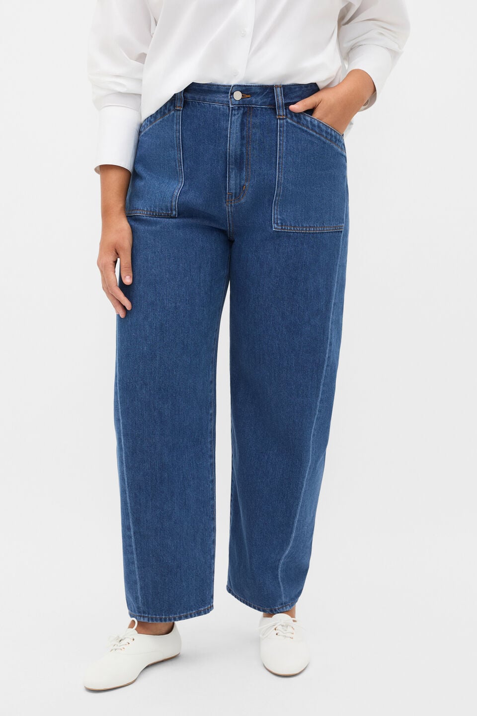 Barrel Leg Pocket Jean  Heritage Wash