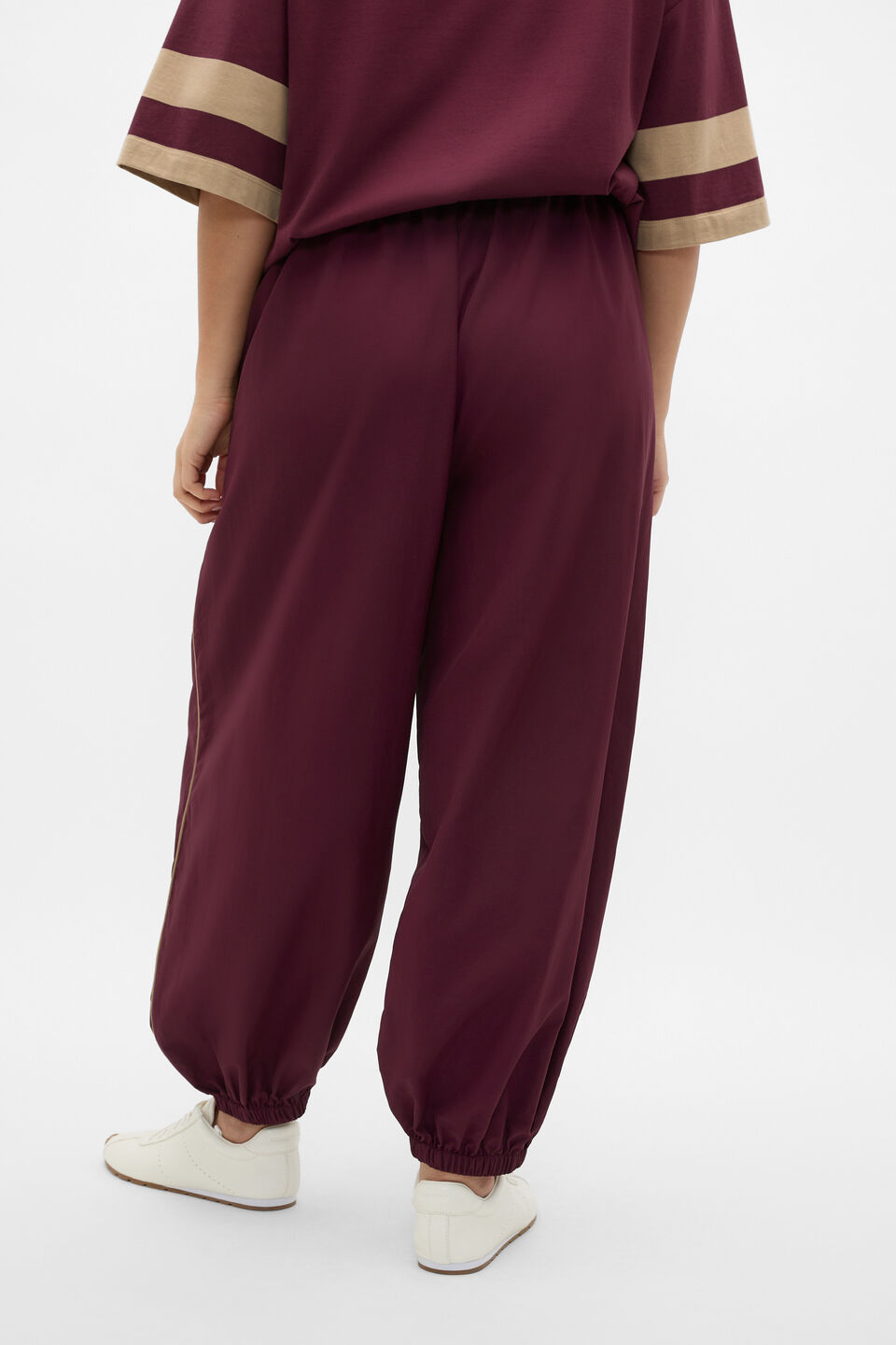 MD Parachute Barrel Pant  Plum Red