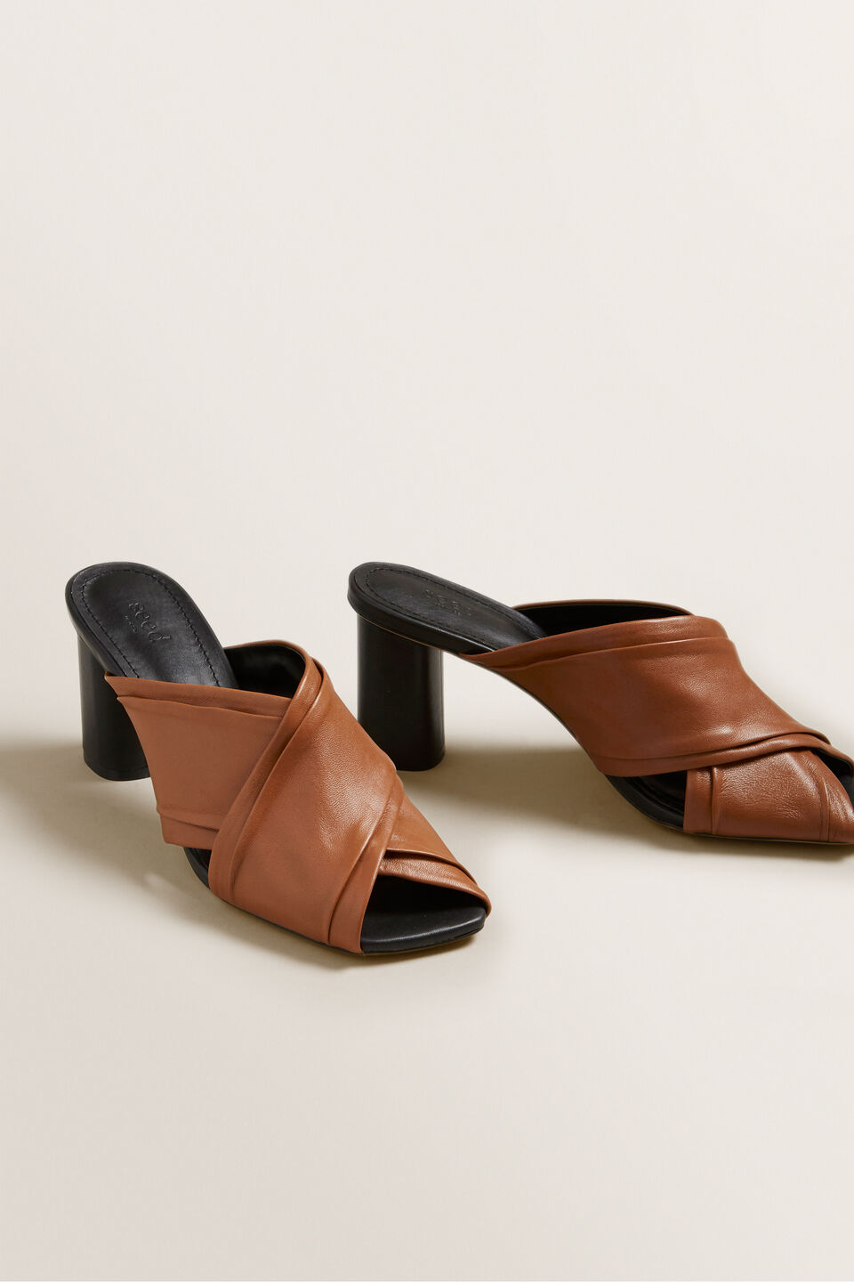 Ava Cross Over Heel  