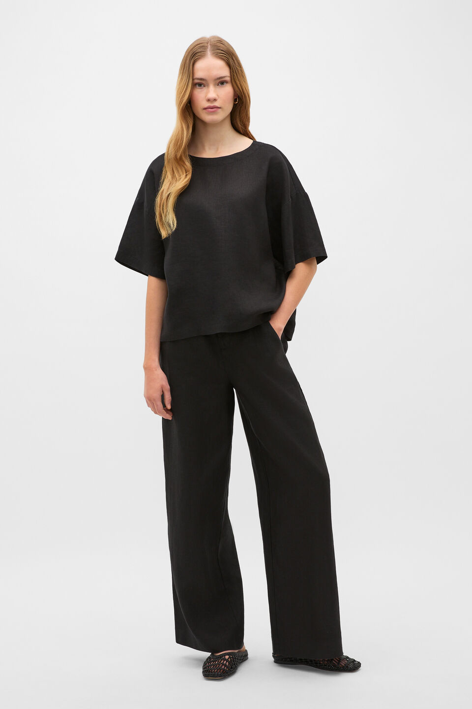 Core Linen Relaxed Tee  Black