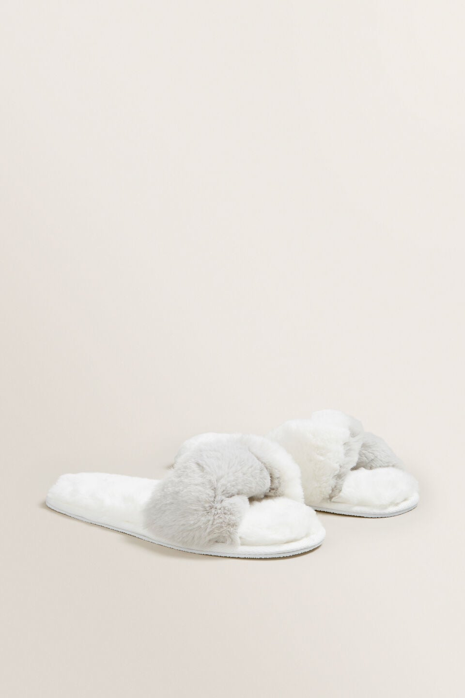 Kris Cross Slipper  