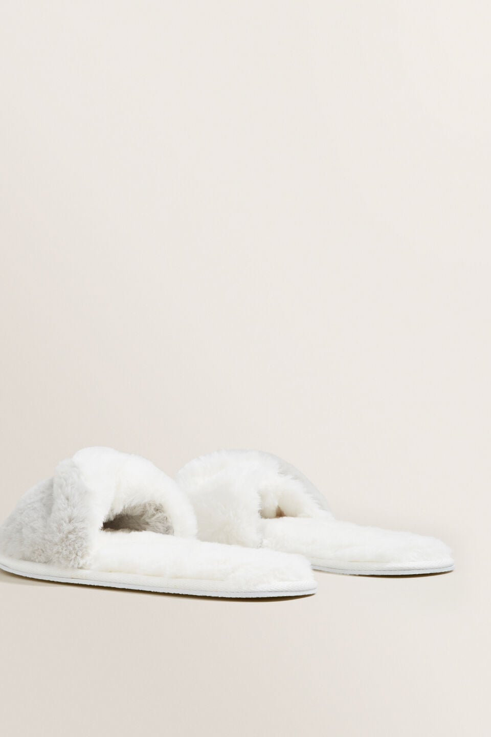 Kris Cross Slipper  