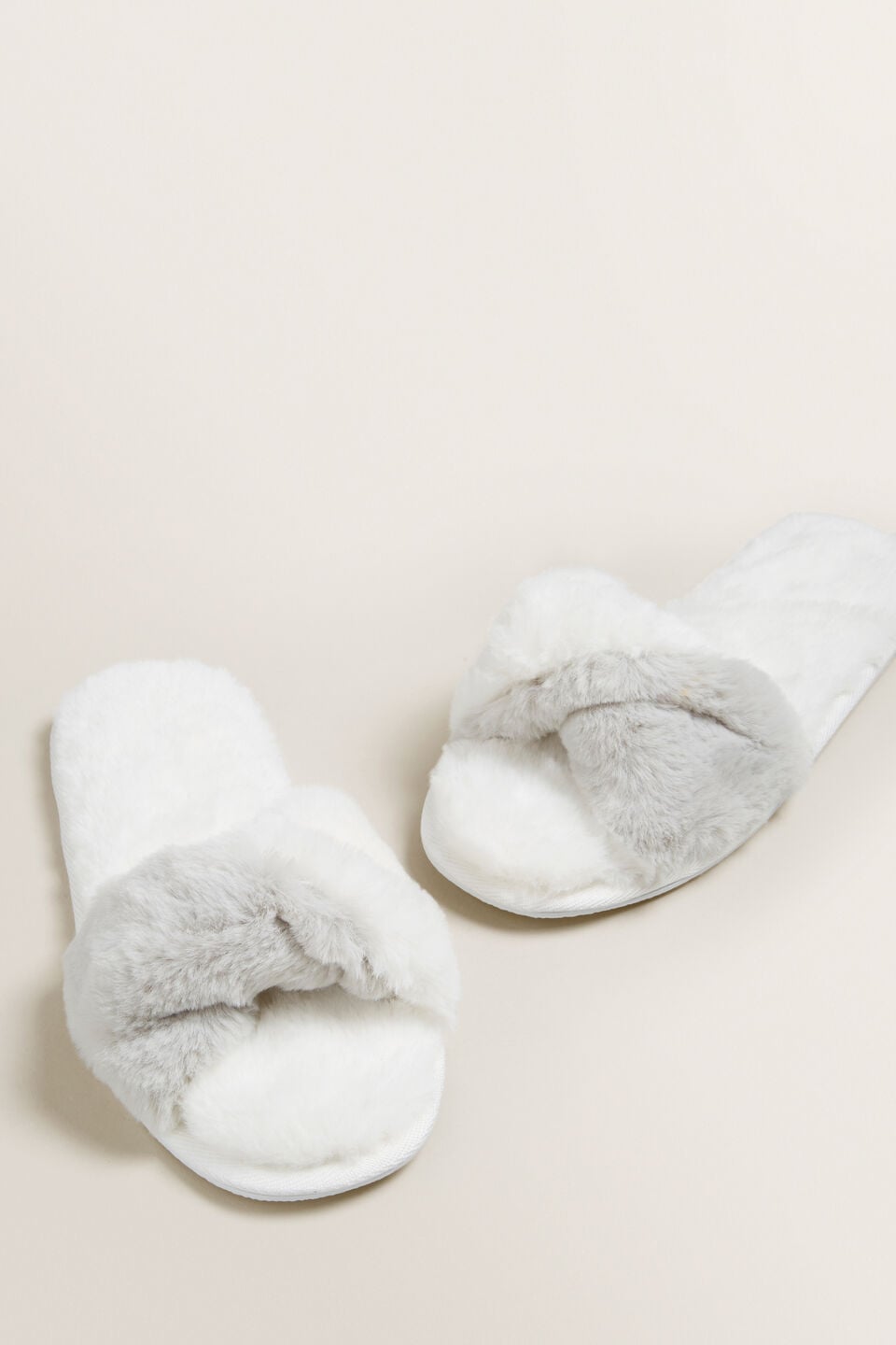 Kris Cross Slipper  