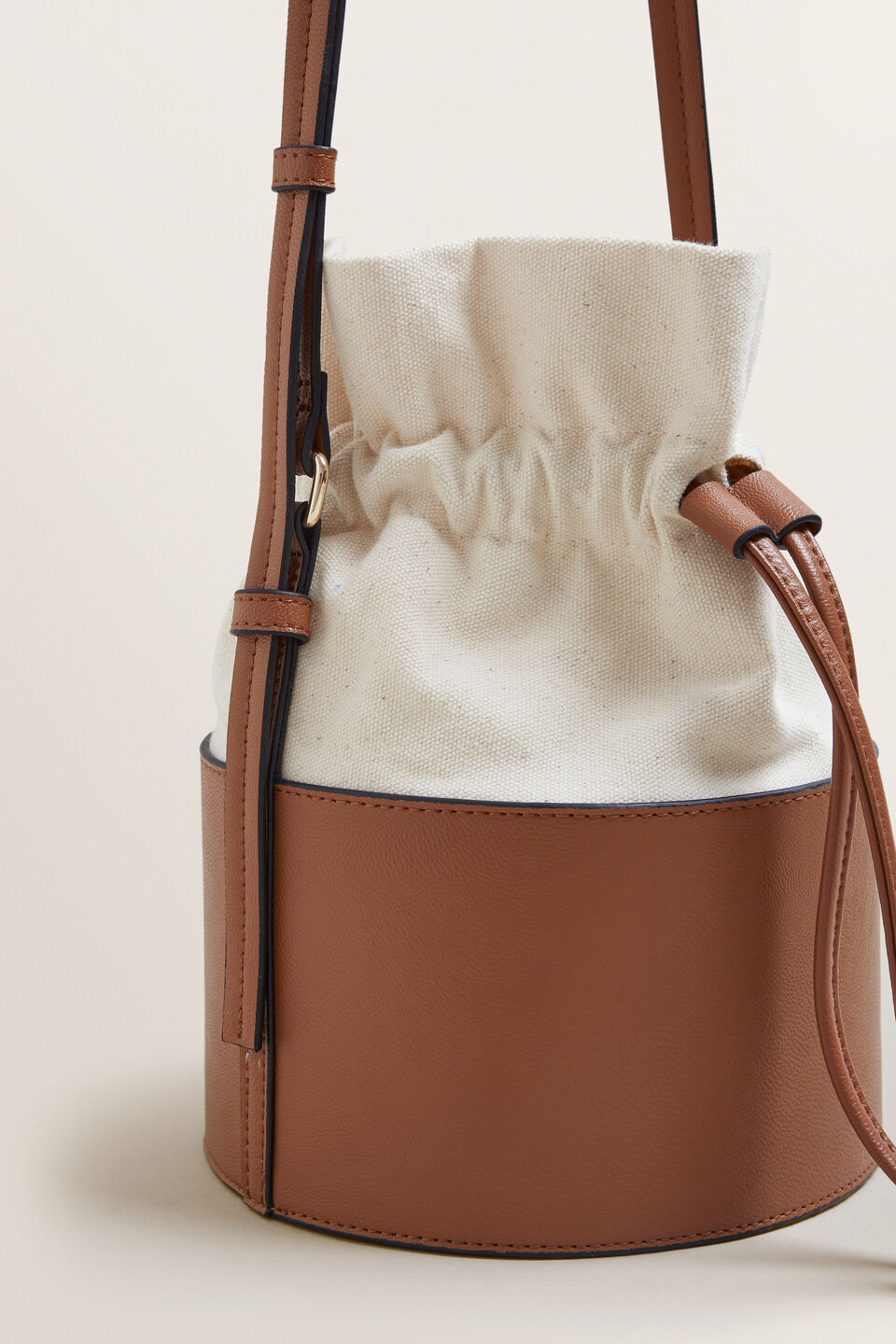 Summer Bucket Bag  