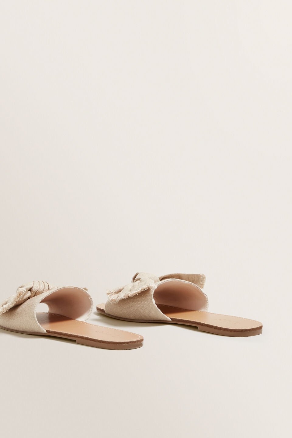 Belle Bow Slide  