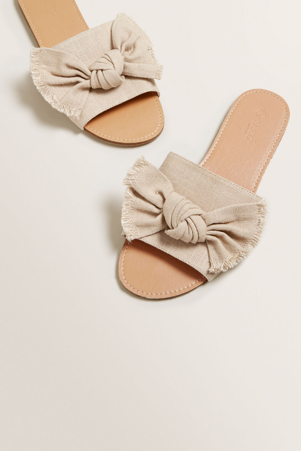 Belle Bow Slide  
