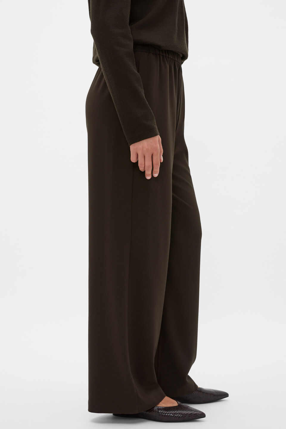 Elasticated Straight Leg Pant  Coffee Bean