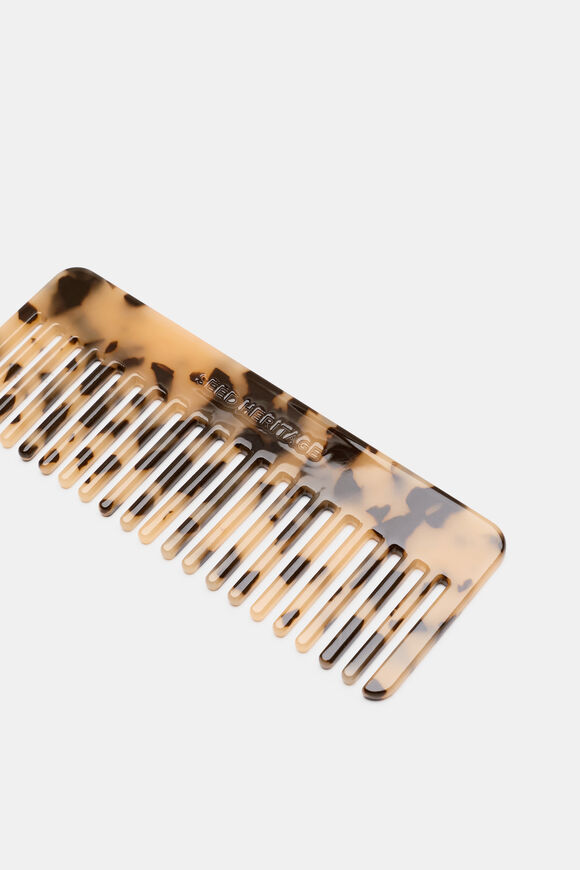 Seed Comb  Milky Tort  hi-res
