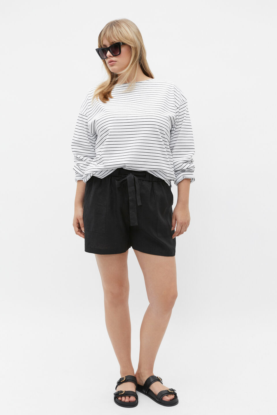 Core Linen Tie Waist Short  Black