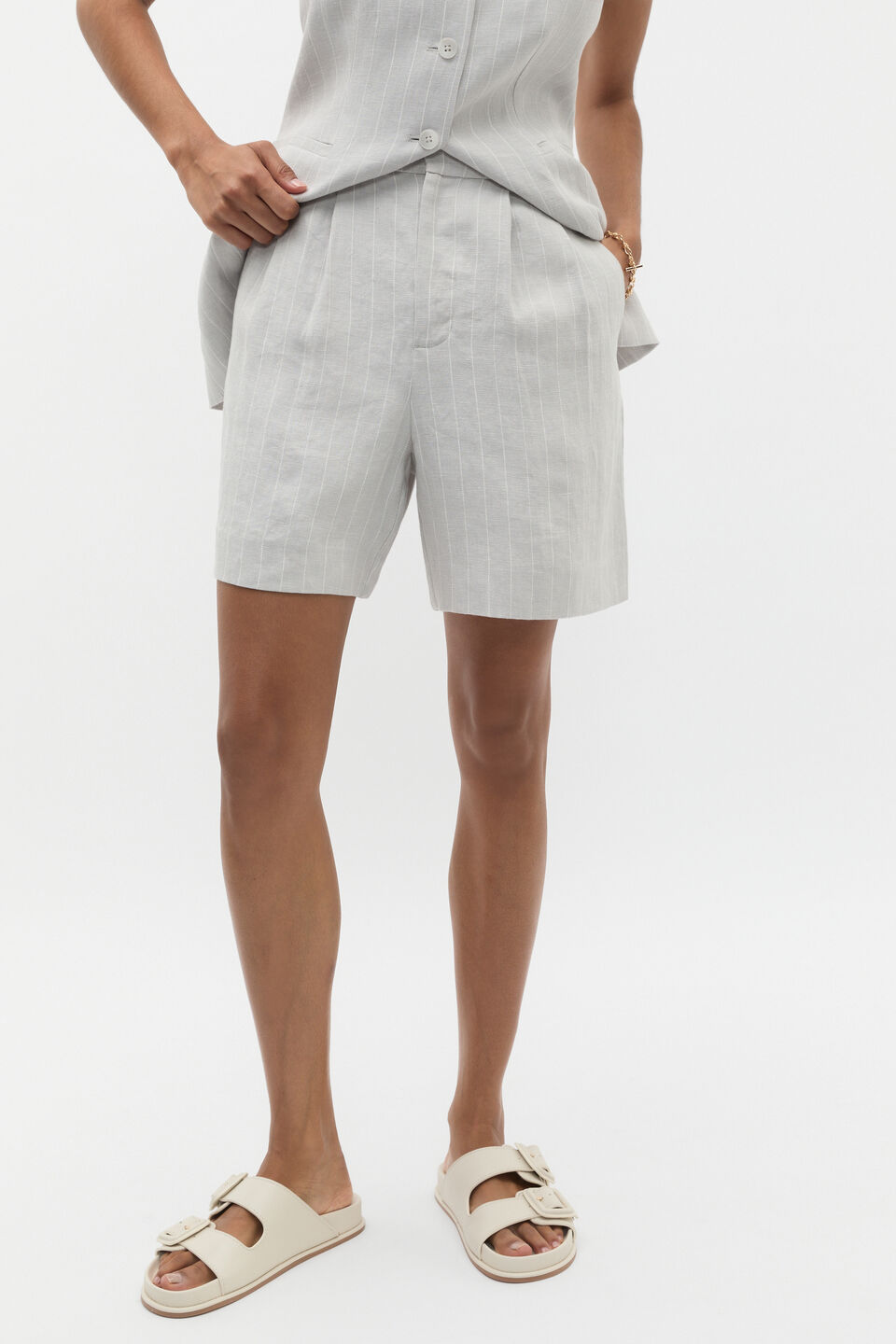 Linen Pinstripe Short  Cloud Grey Pinstripe