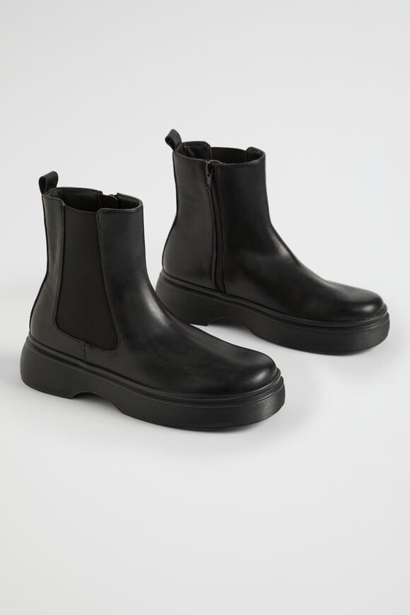Gusset Boot  Black  hi-res