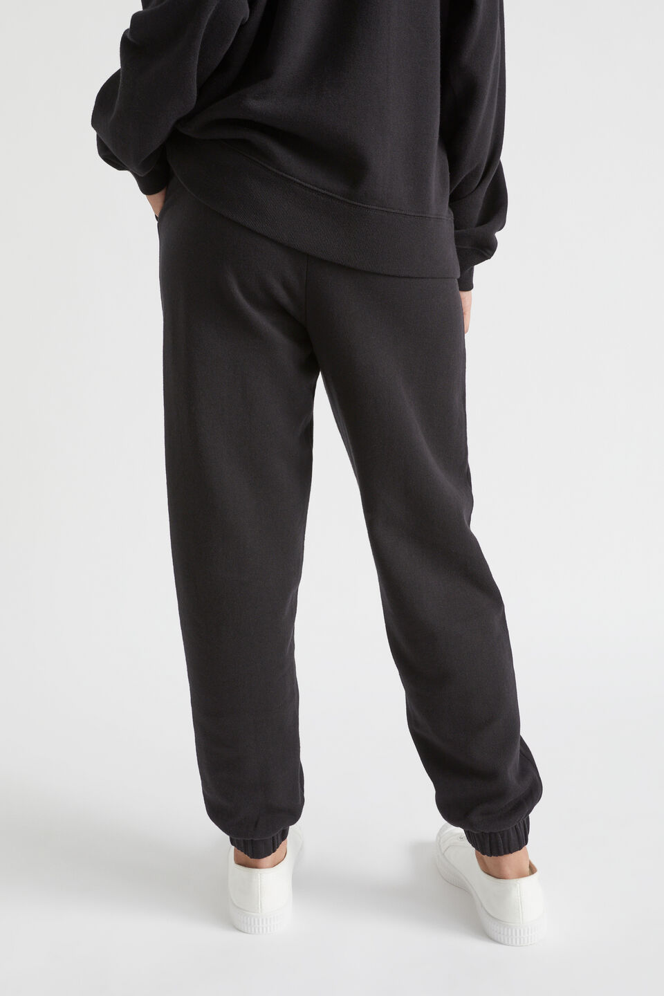 Core Trackpant  Black