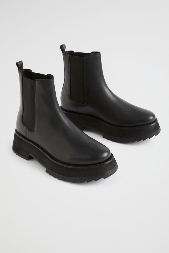 Elliot Gusset Boot  Black  hi-res