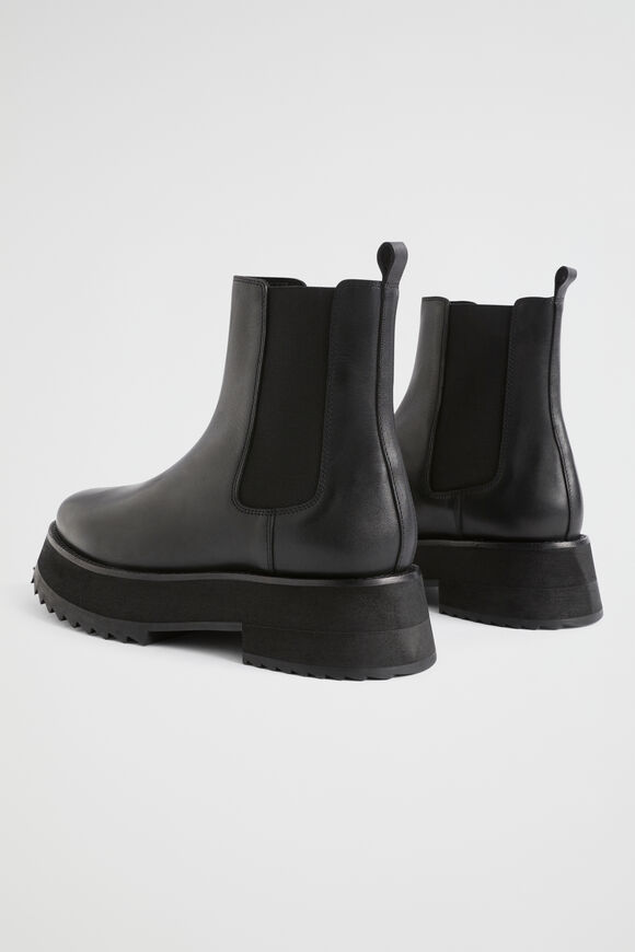 Elliot Gusset Boot  Black  hi-res