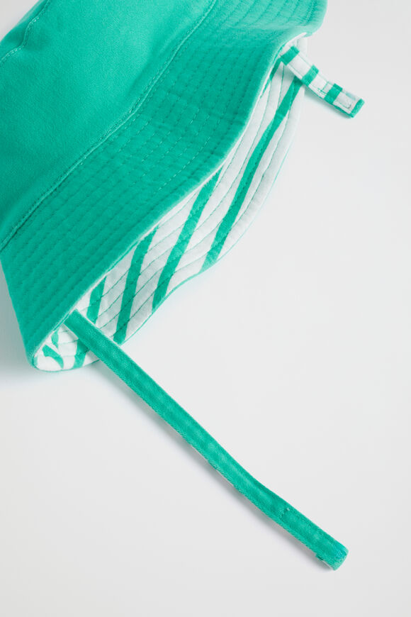 Initial Sun Hat  R  hi-res