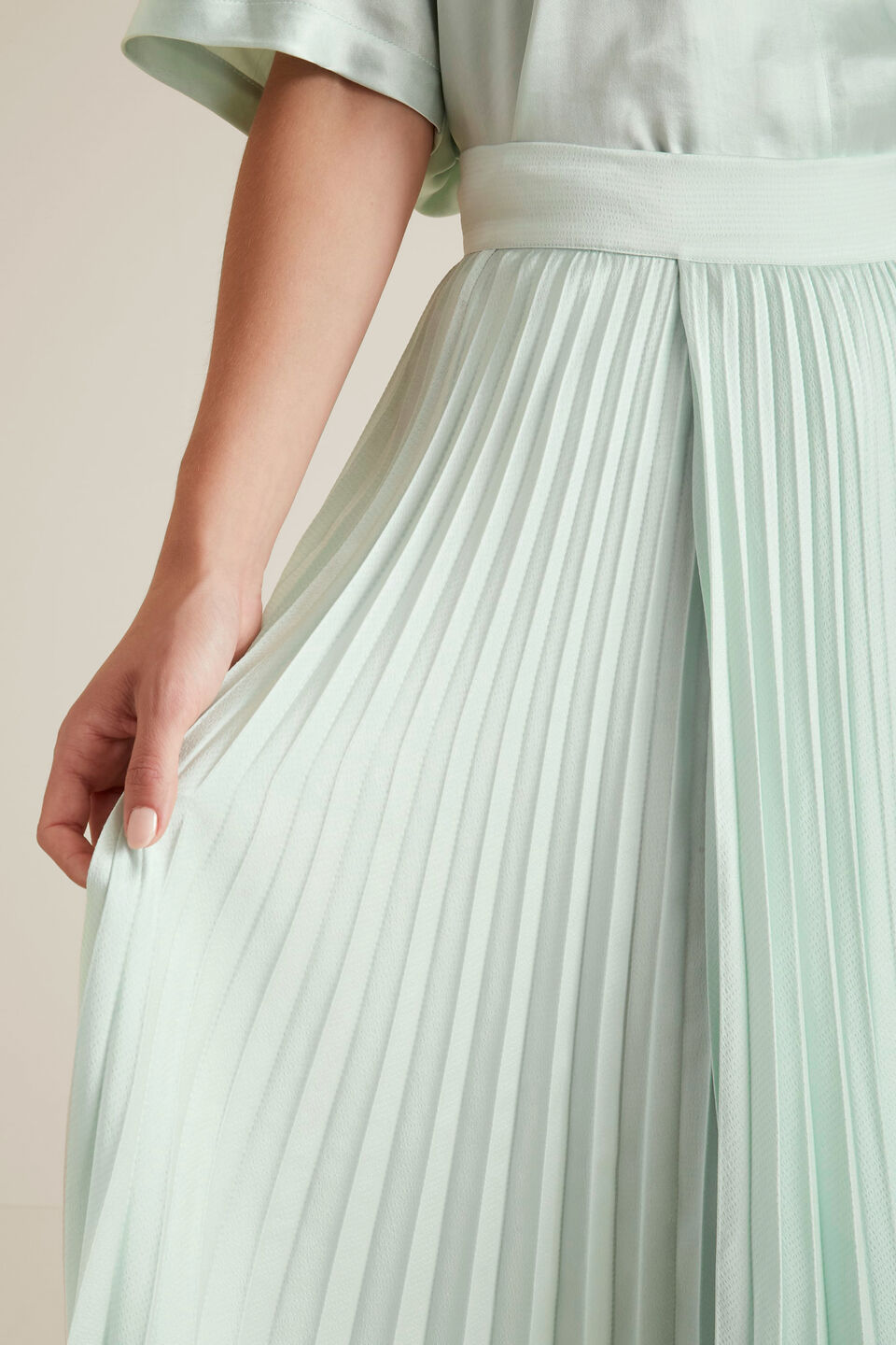Textured Pleat Skirt  