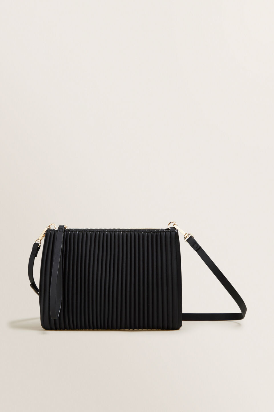 Pleat Pouch  