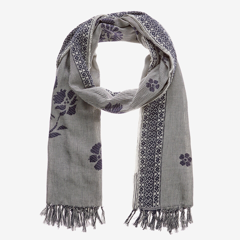 Jacquard Rose Scarf  