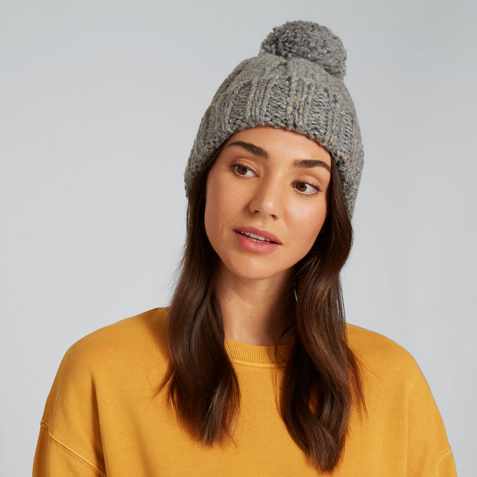 Rib Knit Pom Pom Beanie  