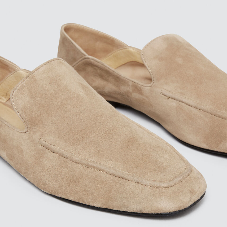 Lucy Loafer  6