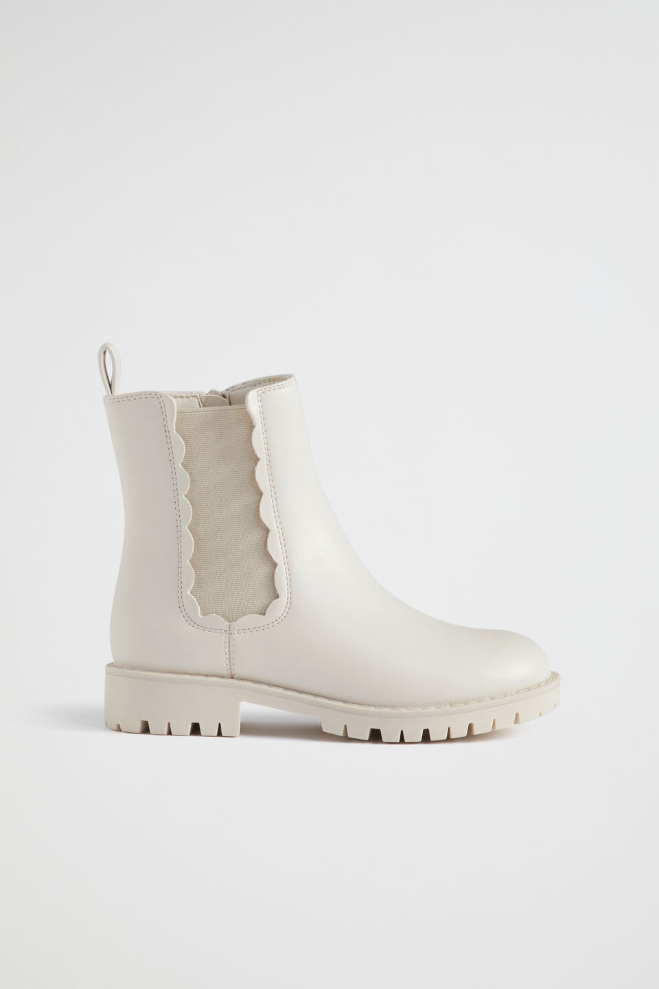 Scallop Gusset Boot  Creme