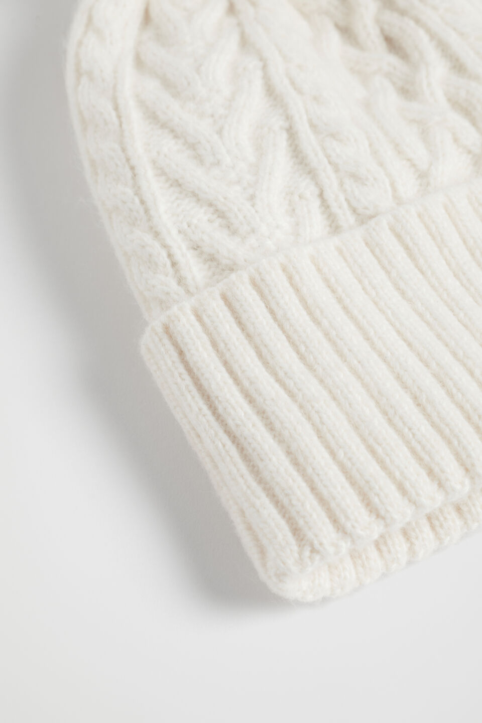 Cable Knit Beanie  Canvas