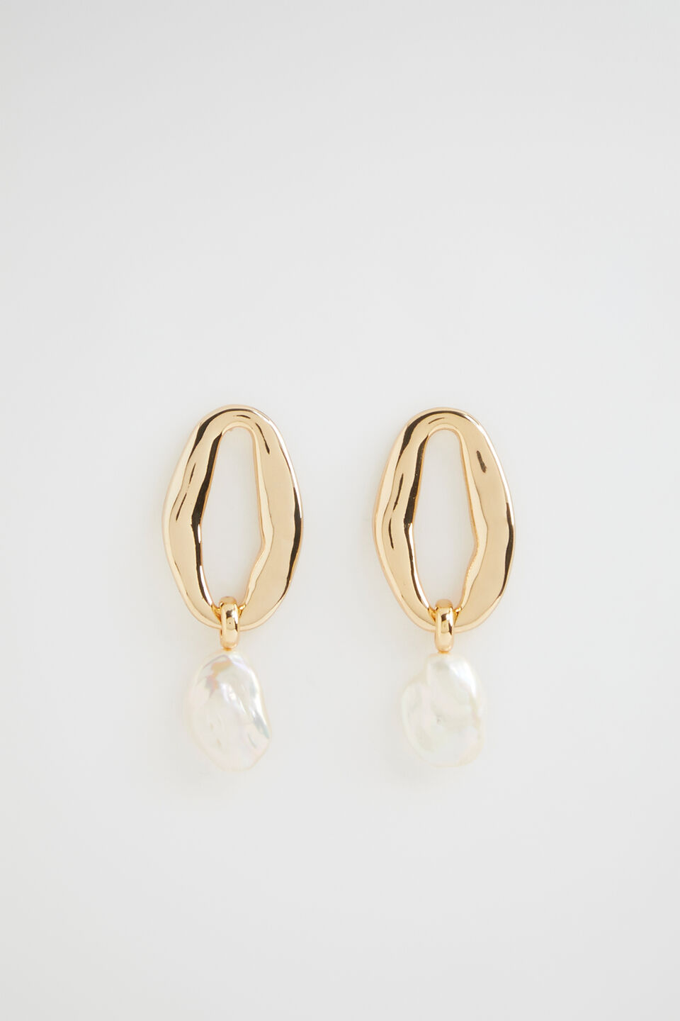 Oval Pearl Earring  Gold