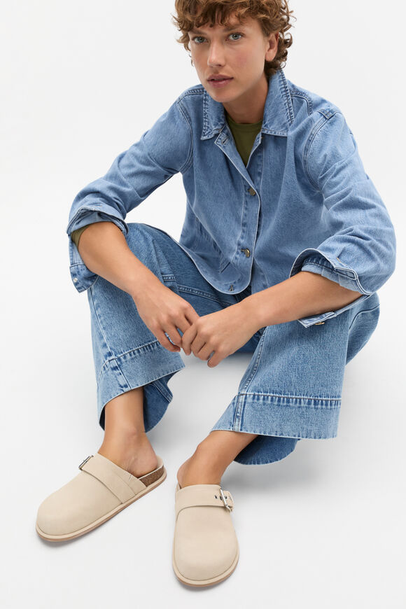 Luca Mule  Oat  hi-res