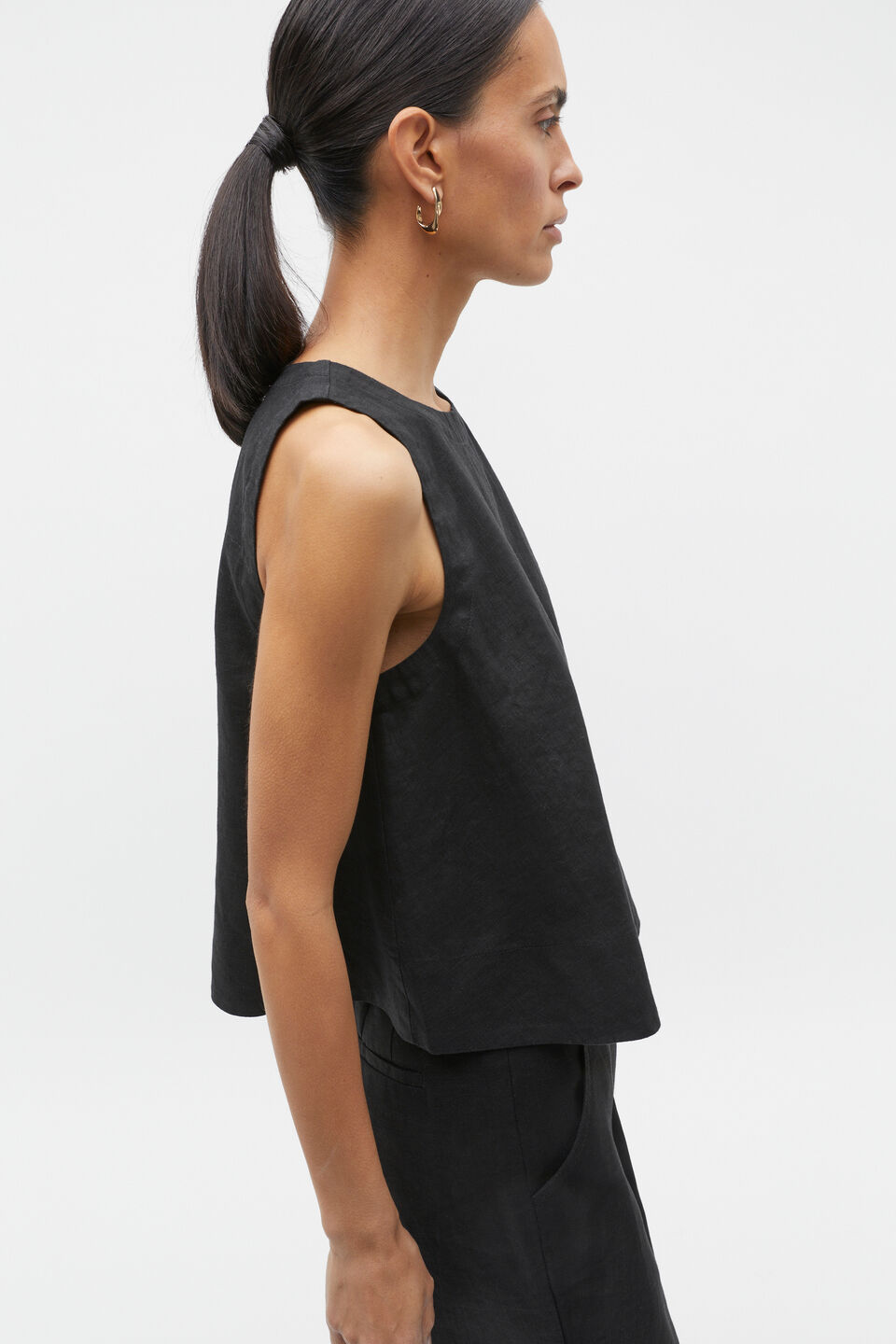 Core Linen Shell Top  Black