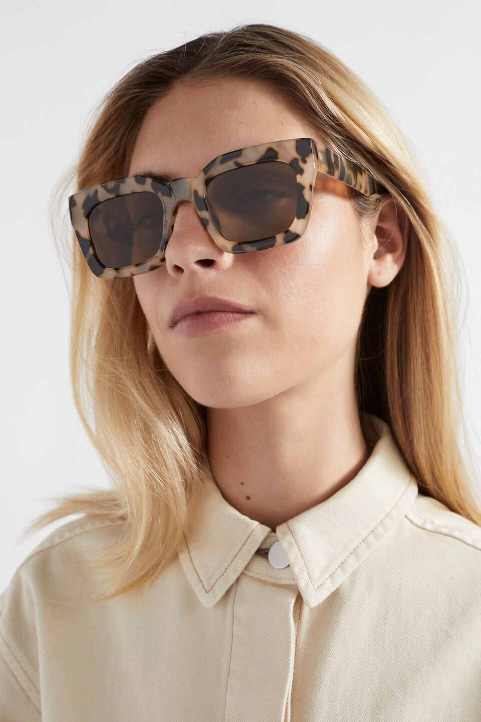 Caitlin Rectangle Sunglasses  Milky Tort