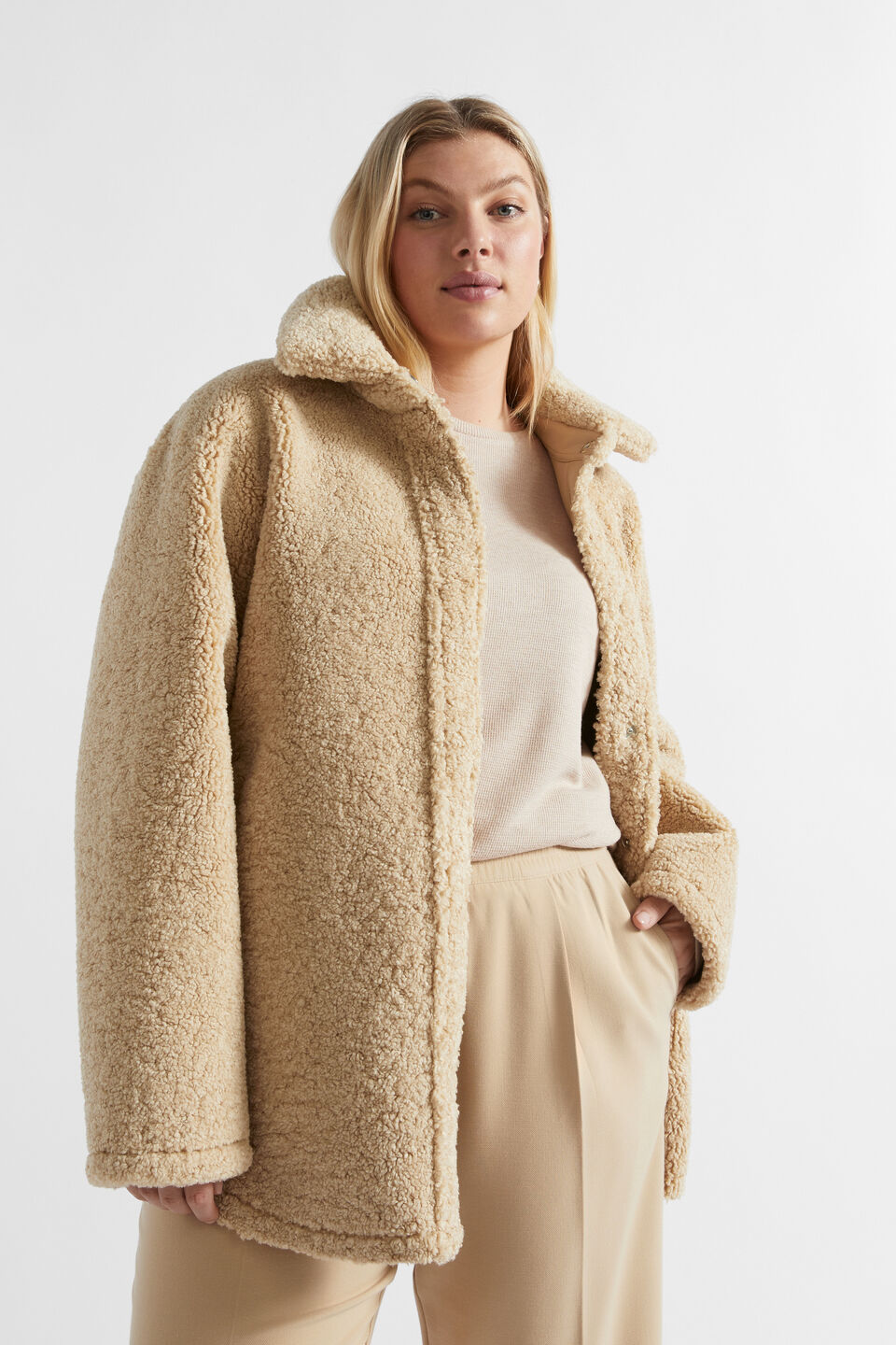 Teddy Shacket  Champagne Beige