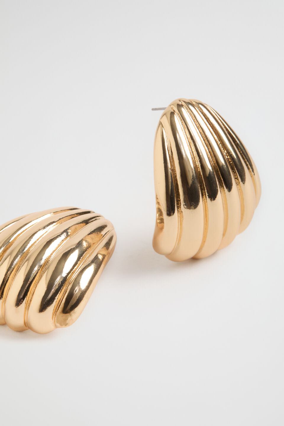 Ribbed Oversized Hoop  Gold