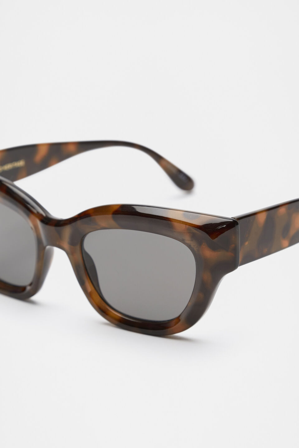 Rachel Cat Eye Sunglasses  Dark Tort