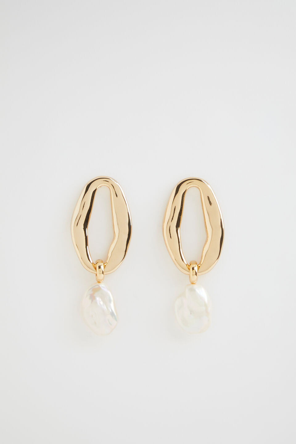 Oval Pearl Earring  Gold