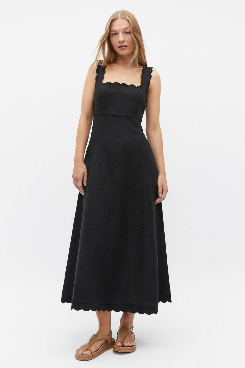 Scallop Swing Midi Dress  Black