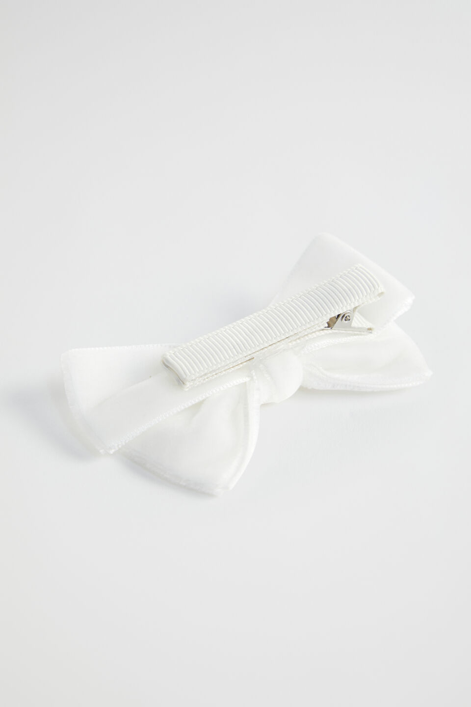 Large Velvet Bow Duck Clip  Creme
