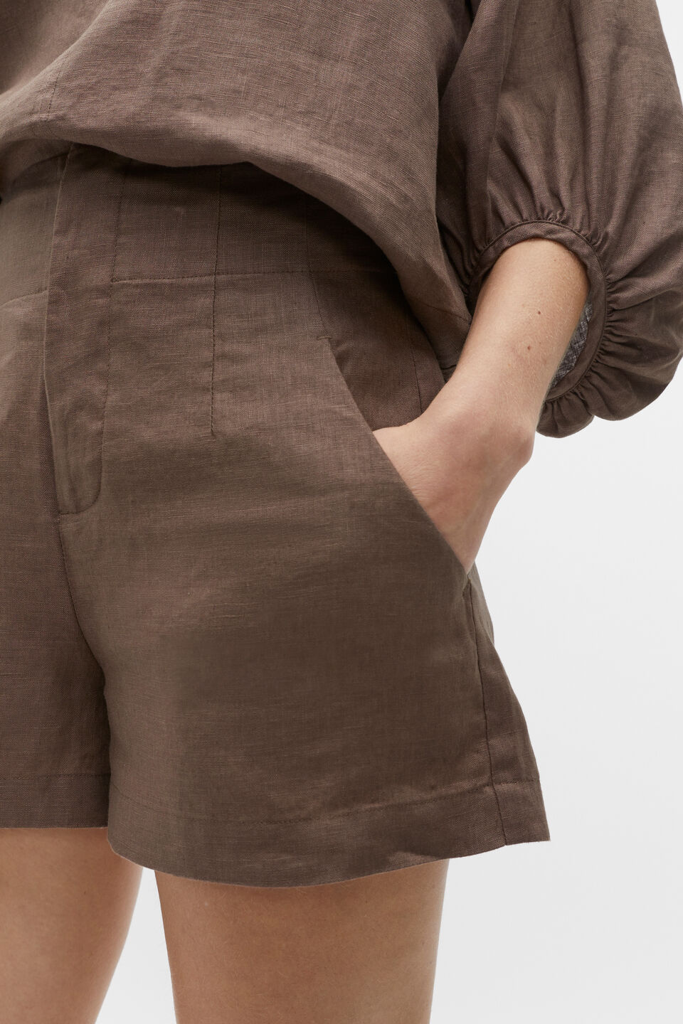 Core Linen Waisted Short  Affogato