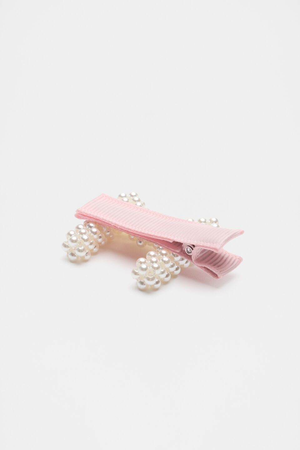 Initial Pearl Duck Clip  M