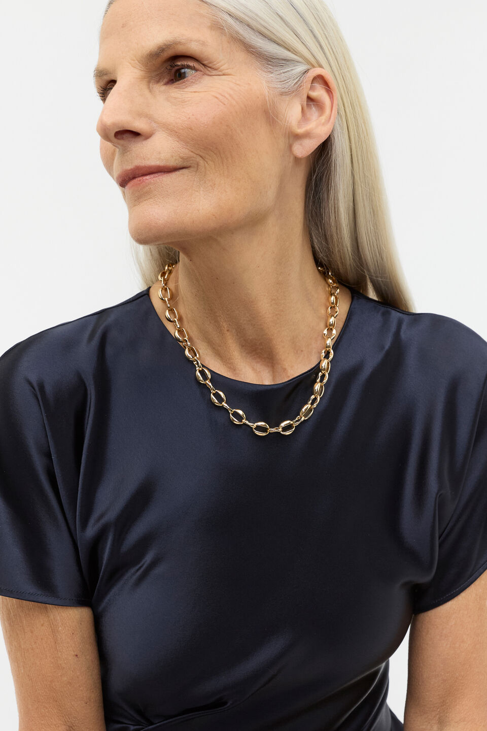 Luxe Round Link Necklace  Gold