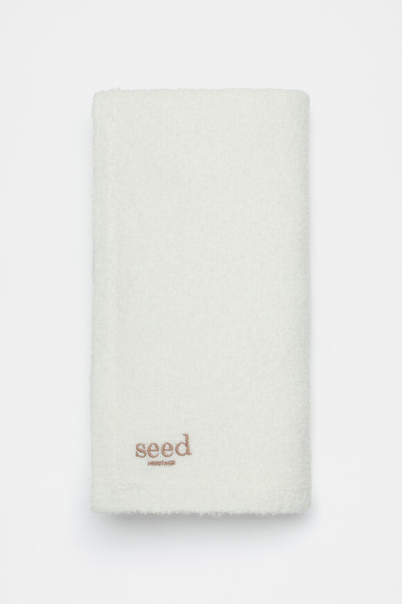 Boucle Knit Logo Blanket  Nb Canvas Boucle Knit Logo Blanket  Nb Canvas  hi-res