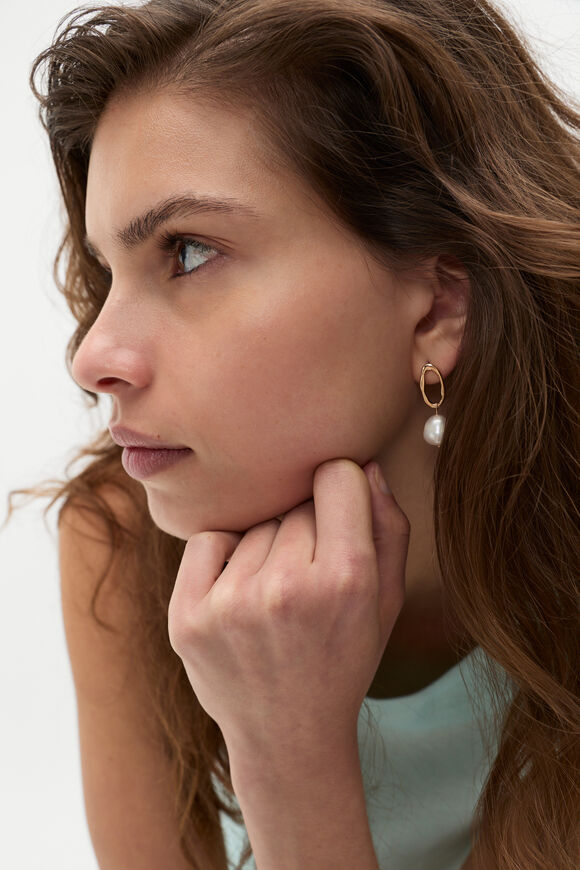Pearly Oval Earring  Gold Pearly Oval Earring  Gold  hi-res