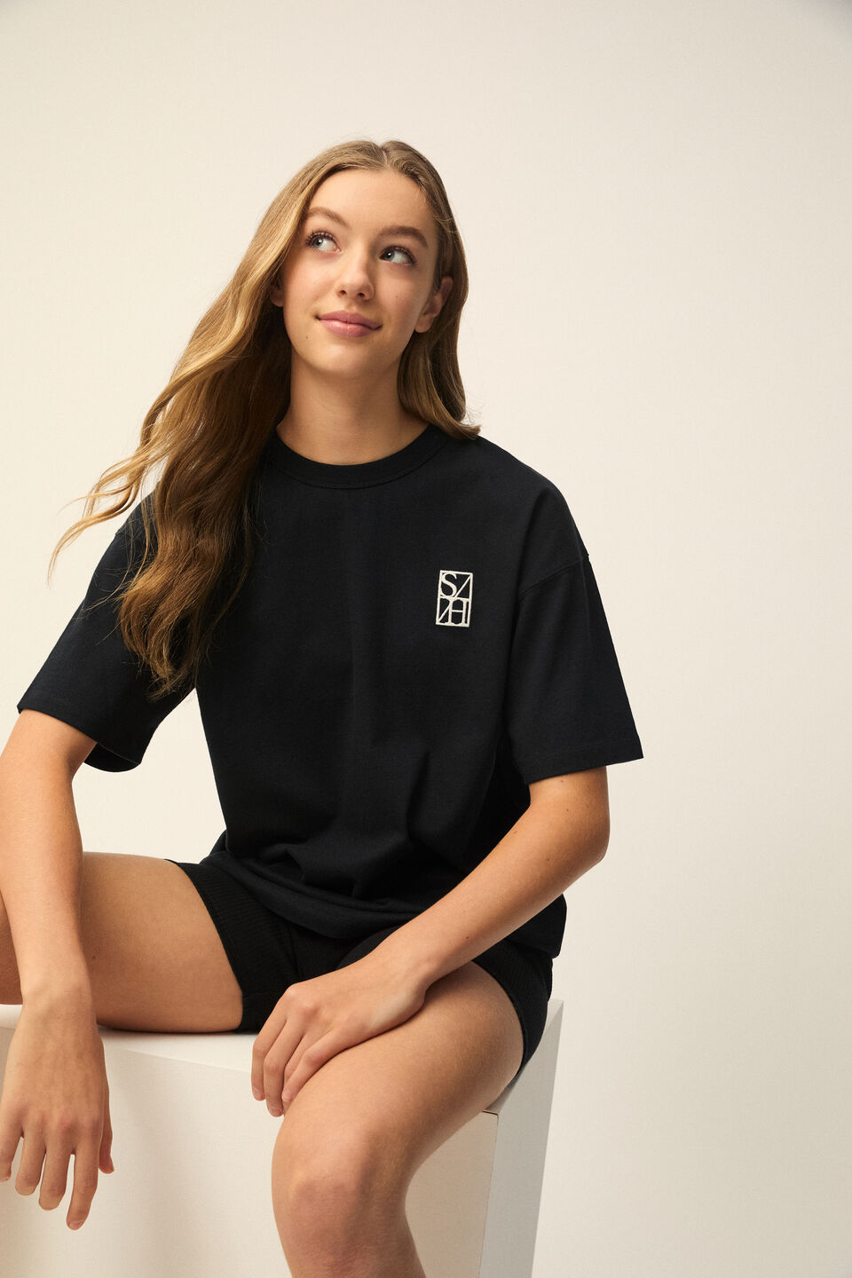 Oversized Logo Tee  Black