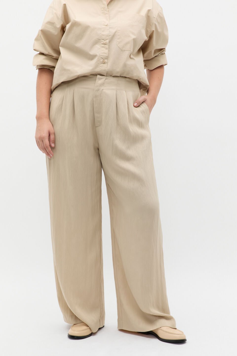 Relaxed High Waist Pant  Latte
