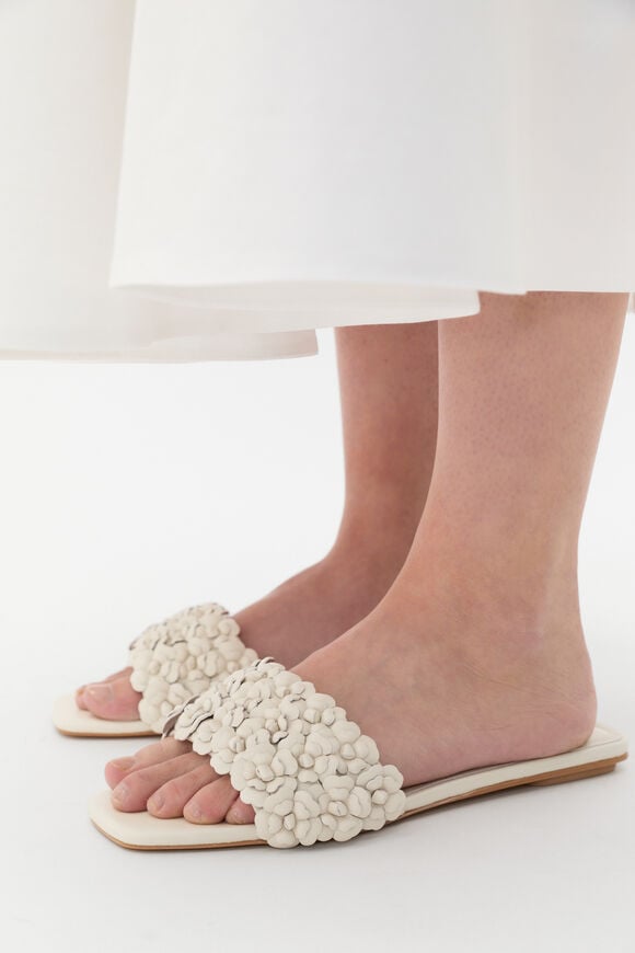 Faithe Slide  Tofu Faithe Slide  Tofu  hi-res