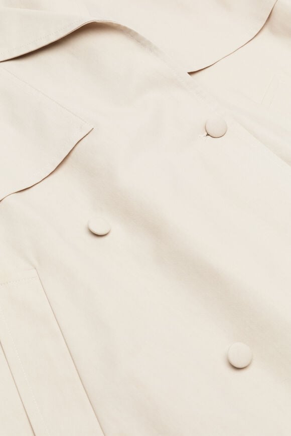 Trench Cape  Oat  hi-res