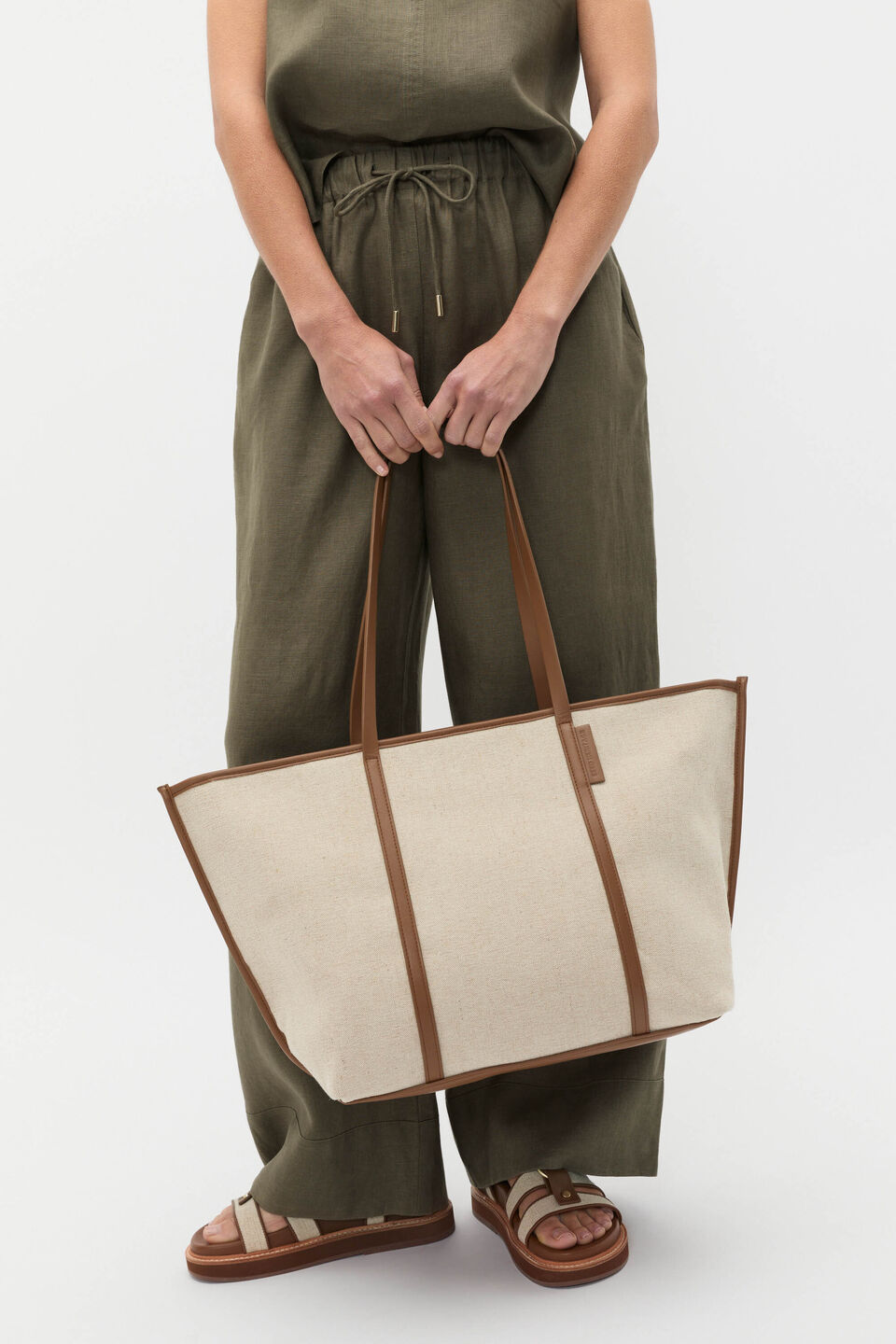 Trim Detail Tote  Deep Tan
